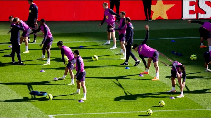 FC Barcelona traint voor het eerst in twee jaar weer in Camp Nou-stadion