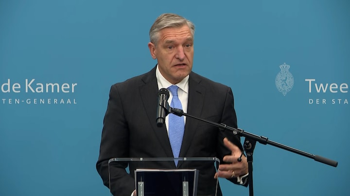 Informateur Buma roept partijen op: 'Doe een stap naar voren!' 