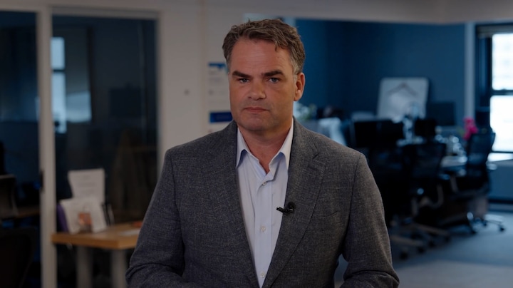 Bill Clinton verhoord over Epstein, 'spannender dan van zijn vrouw'