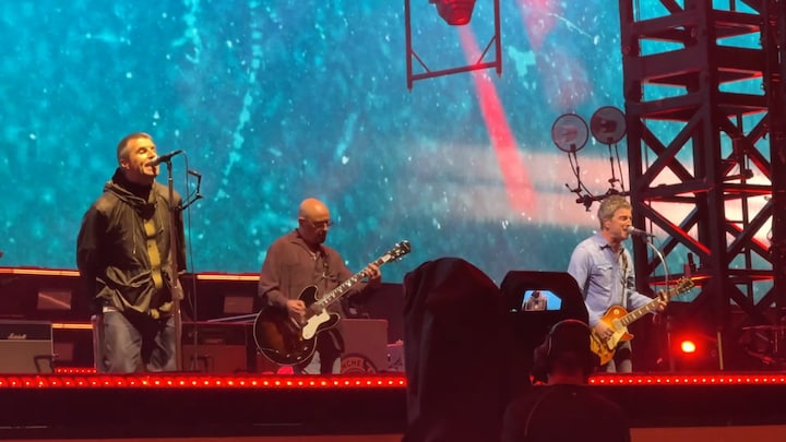 Fans entusiastas pero hermanos fríos en el regreso de Oasis