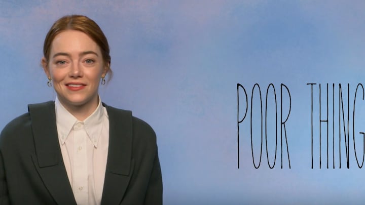 Emma Stone schittert in bizarre film Poor Things vol seksscènes