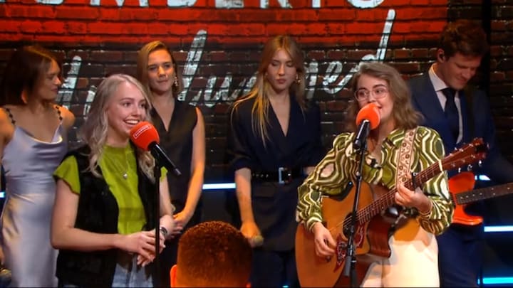 Syta en Marije zingen Gravy van The Stellas