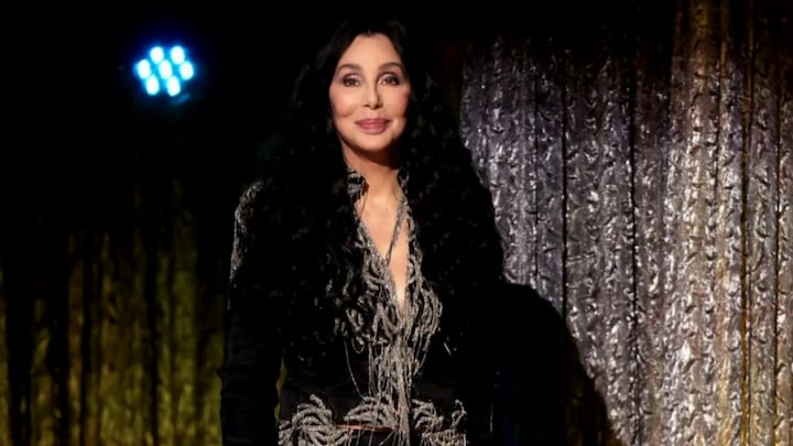 De comeback van Cher: zangeres tekent meerdere miljoenendeals 