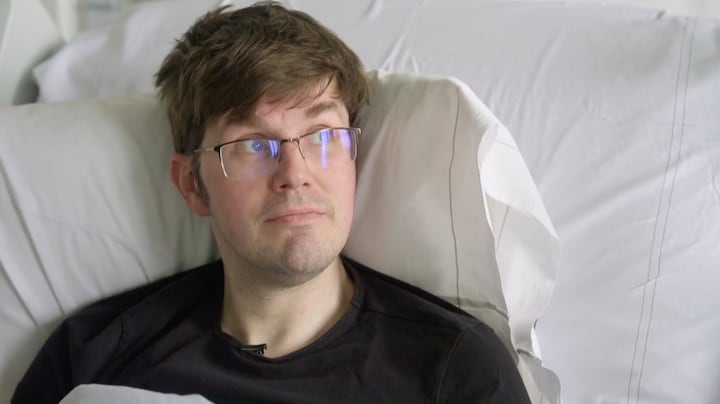 Drie dagen na de begrafenis van zijn zoon kreeg Jan te horen dat zijn hart het begaf