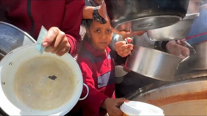 Hongersnood bij miljoenen Palestijnen: 'Gaza aan rand afgrond'