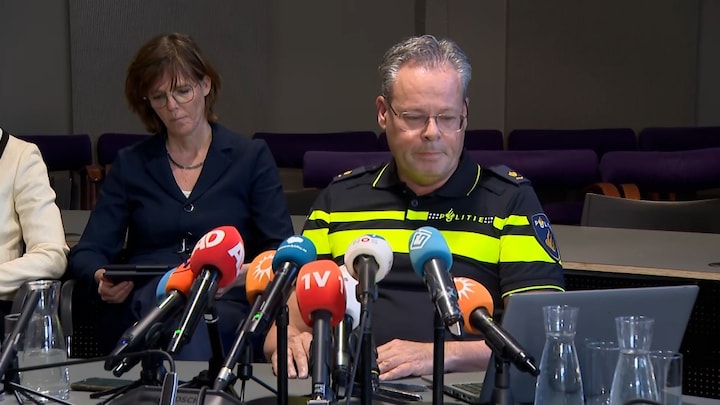 Persconferentie na vondst lichamen Jeffrey en Emma: 'Komt ontzettend hard aan'