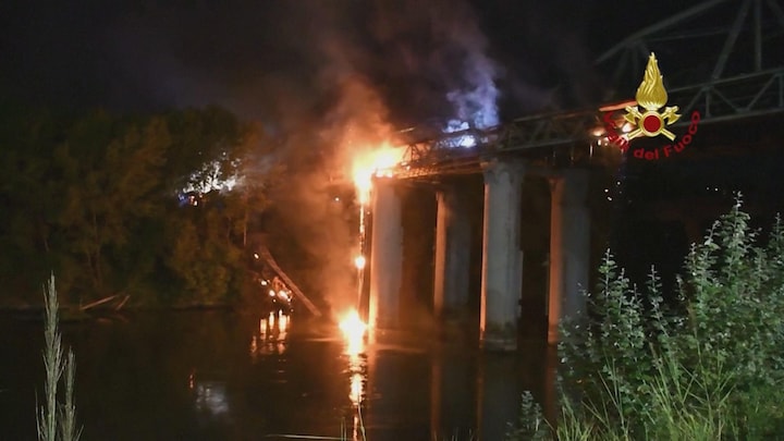 Historic ‘Iron Bridge’ in Rome collapsed by fire: ‘This is heartbreaking’