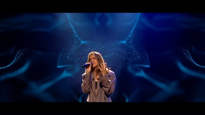 Zoë Tauran zingt Fix You & Laatste Dans