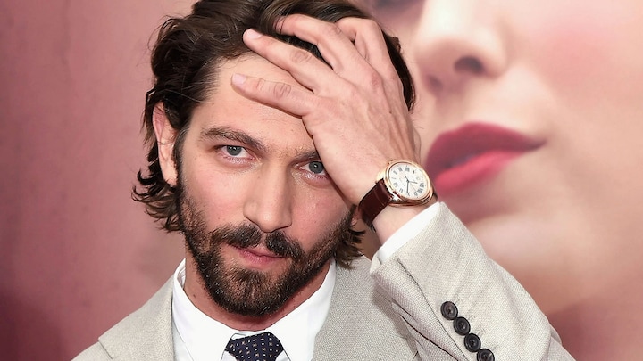 Michiel Huisman schittert in dé Netflix-kerstfilm van 2021