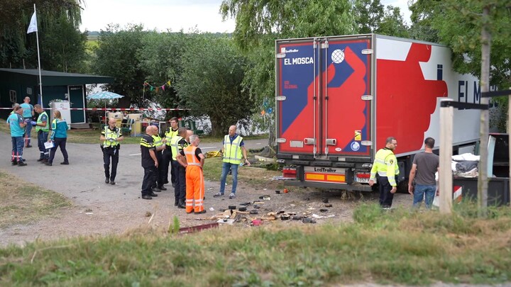 Drama Nieuw-Beijerland: 'Chauffeur ongedeerd en enorm geschrokken'