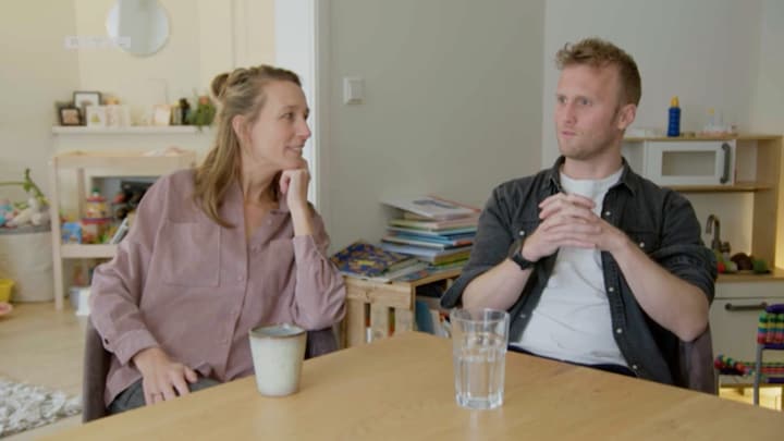 Gijs bezichtigt dag na geboorte tweede kindje een huis
