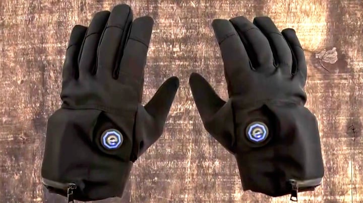 ICE wil miljoenen uitgeven aan handschoen met zware electroshock