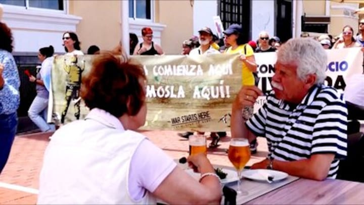 Protest tegen massatoerisme Gran Canaria: 'Het zijn er te veel' 