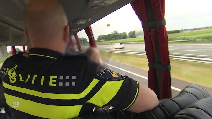 Mee op pad met de gluurbus van de politie