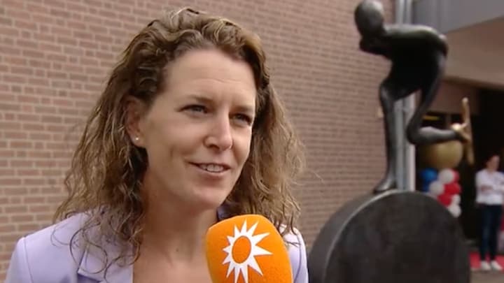 Olympisch trots Ireen Wüst onthult eigen standbeeld 