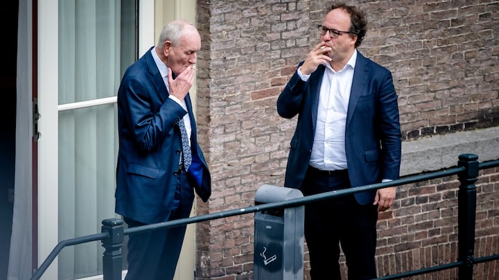 De Koolmees-methode: sfeer creëren met koffie, bier en sigaretten