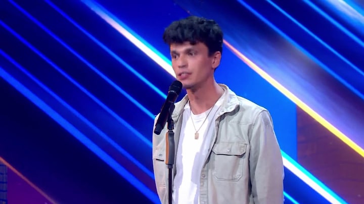 Zenuwachtige Luca ontroert de jury tijdens zijn auditie :’Ik schijt 8000 kleuren!’