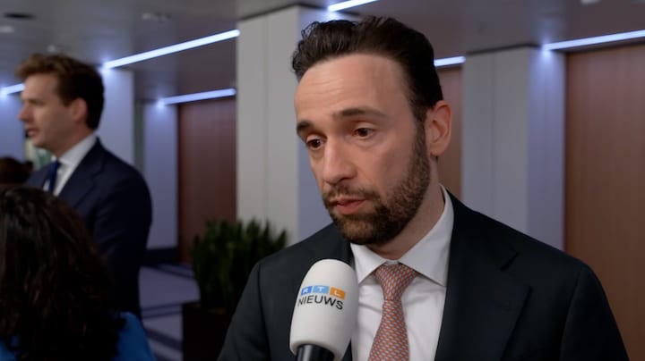 Staatssecretaris over sneller afschieten wolven: 'Niet doen of dit leuk huisdier is'