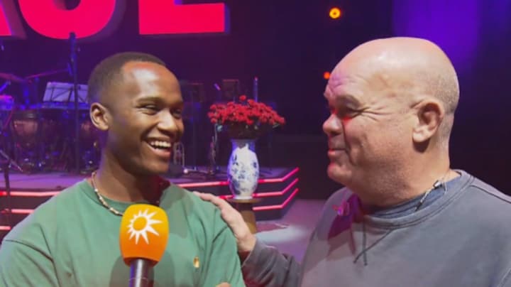 Paul de Leeuw zet zoon Toby op het podium: 'Voelde veel spanning'