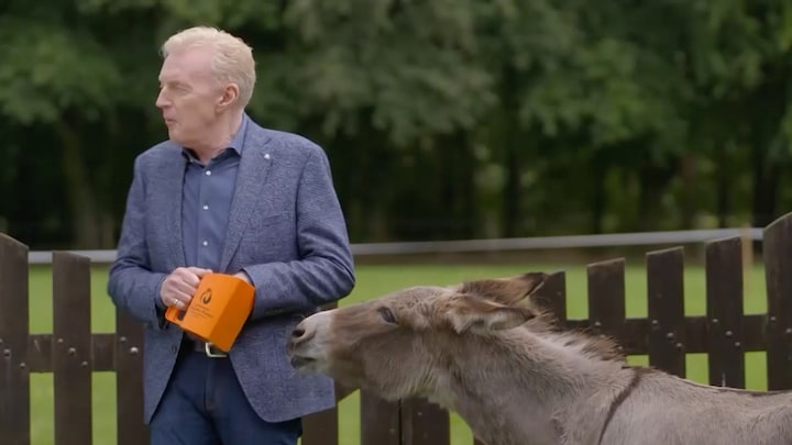 André van Duin brengt Animal Crackers terug in Heel Holland Bakt