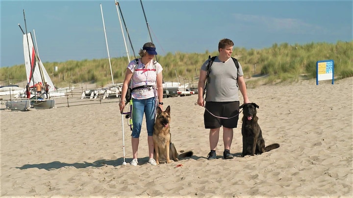 Sandra en Ferry durven niet meer met hun geleidehond het bos in vanwege de wolf