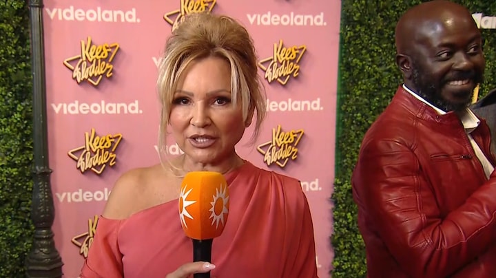 Tatjana Šimić na jaren terug op de rode loper: 'Het is lang geleden'