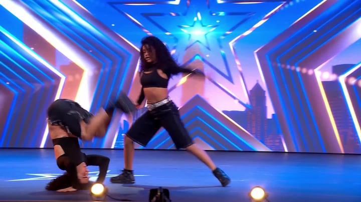 G.Y.B.maken Dan en Soundos laaiend enthousiast met explosieve dans-act!