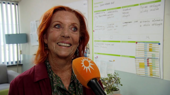Carry Tefsen speelt praatgrage vrijwilliger in Medisch Centrum West: 'Lijkt niet op Zeg 'ns Aaa'