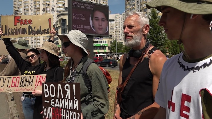Marco ziet oorlogsmoeheid in Kyiv: 'Mensen zitten er doorheen'