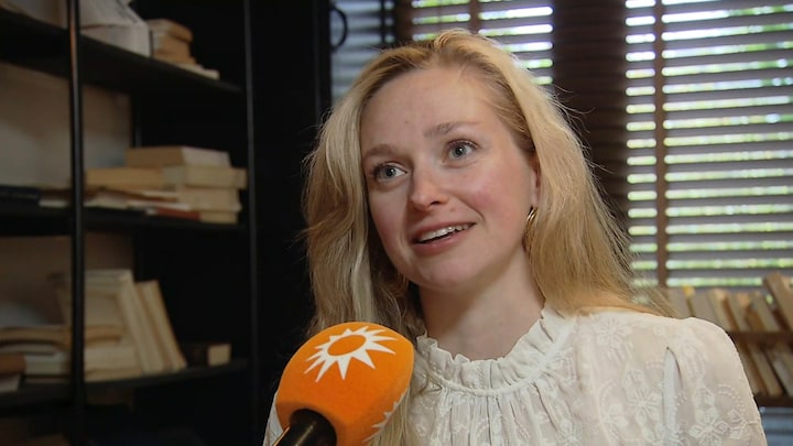 Pip Pellens had razendsnelle bevalling van tweede dochter: 'Was heftig'
