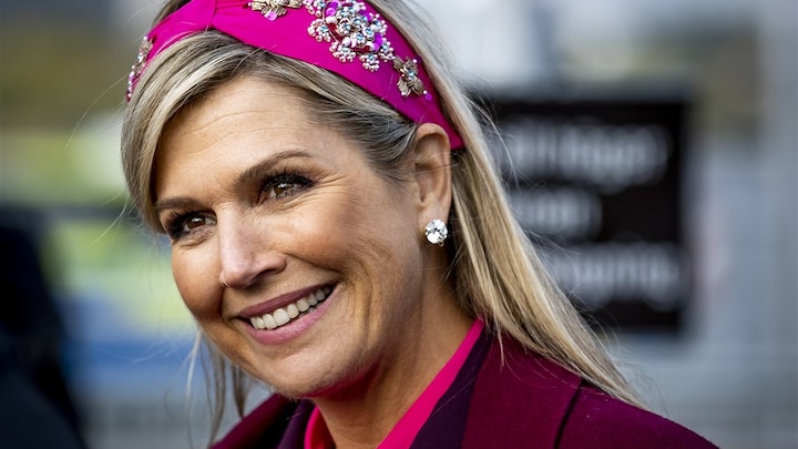 Máxima schittert in Zara-pak tijdens staatsbezoek Zweden