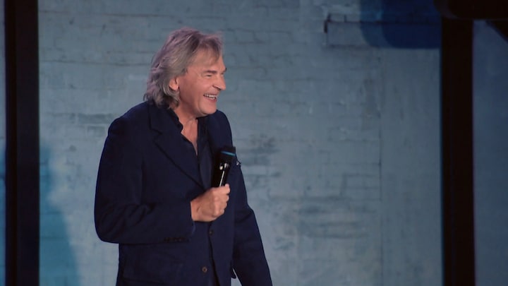 Matthijs van Nieuwkerk blikt in nieuwe theatertournee terug op 'verwarde jaren'