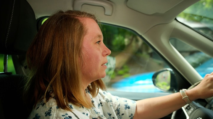 Verloskundige Karolien beboet op weg naar bevalling: 'Dan ga je niet 30 km/u rijden'