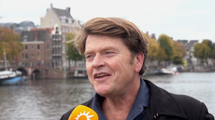 Beau van Erven Dorens terug de schoolbanken in, wordt nauwelijks herkend