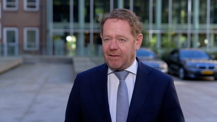 Van Weel steunt politieoptreden Loosdrecht: 'Dat was echt tuig'