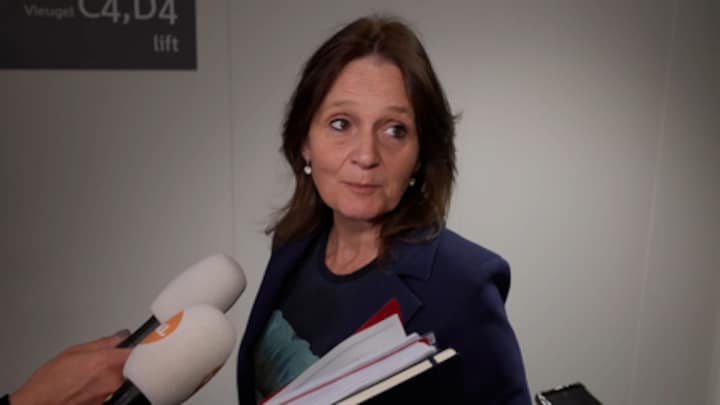 Coalitiepartijen gaan praten over asielplan Wilders: 'Ik vind het nogal wat'