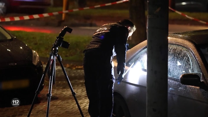 Jongeren op fatbikes schieten op auto na verkeersruzie in Leeuwarden