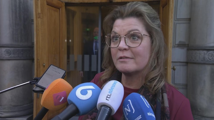 Minister Van der Wal: 'Vervelend dat de brief is gelekt'