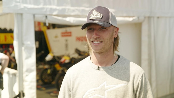 Davey rijdt de gevaarlijkste motorrace ter wereld: 'We hebben allemaal vrienden verloren'