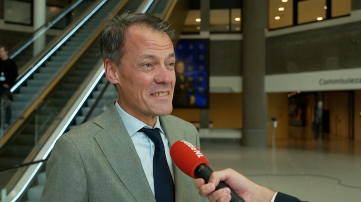 Verse Kamerleden krijgen rondleiding: 'Soort eerste schooldag'