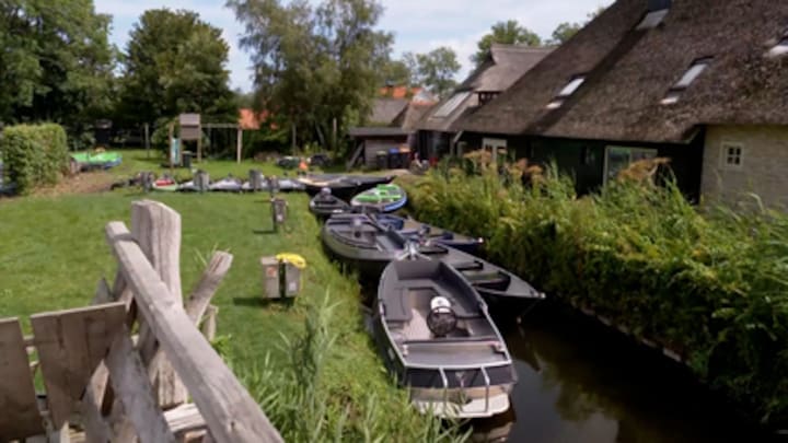 Botenverhuurder in Giethoorn ziet omzet instorten door Google Maps