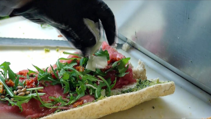 Carpaccio eten als een echte Italiaan: zo doe je dat (en zo niet)
