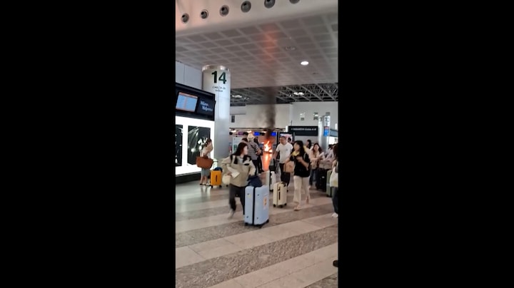Man sticht brand bij check-in balie Italiaans vliegveld