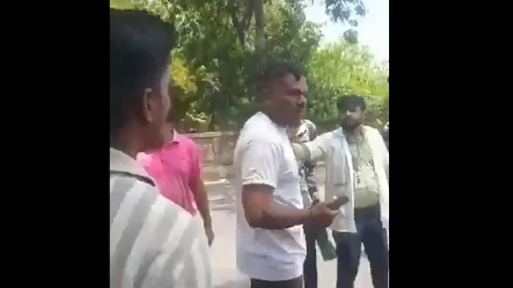 Passagier van stoel 11A levend gefilmd na vliegtuigramp India