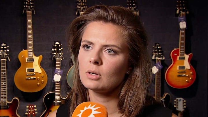 Mell maakt indruk in Beste Zangers: 'Je bent niet alleen'