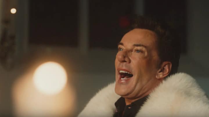 Gerard Joling pakt opnieuw uit met kerstmuziek: 'Puur jeugdsentiment'