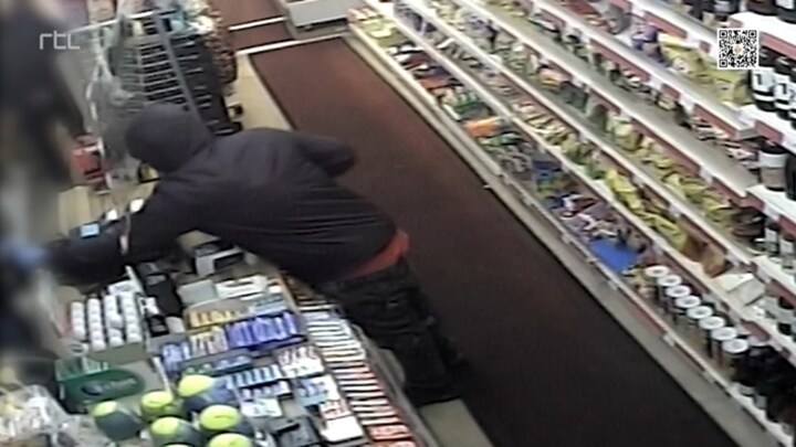 Supermarktmedewerkers overvallen onder dreiging van vuurwapen