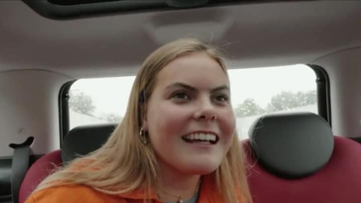 Eloise van Oranje op de vlucht voor de politie