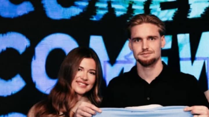 Influencer Jade Anna omarmt label 'voetbalvrouw'