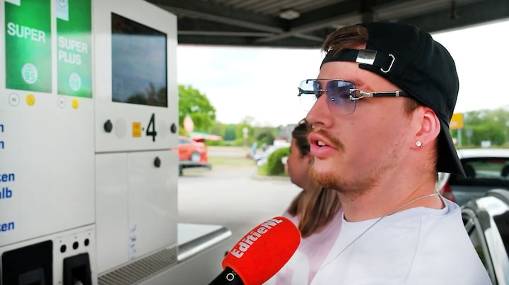 Zo bespaar je tientallen euro’s: lange files richting Duitse tankstations